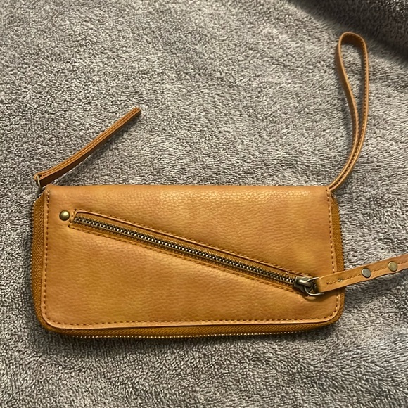 Free People wallet/wristlet camel color - Picture 1 of 3